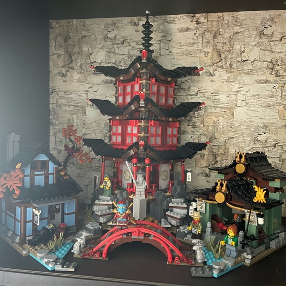 LEGO Ninjago Temple Airjitzu 70751 retired 2015 - Picture 1 of 4